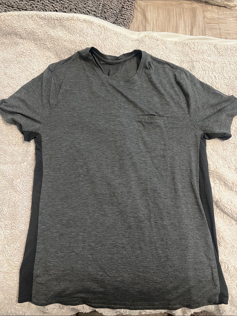 lululemon athletica Men's Dark Gray Short Sleeve Pocket Tee